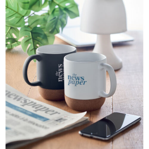 Taza ecológica corporativa MATT de cerámica blanca con base de corcho
