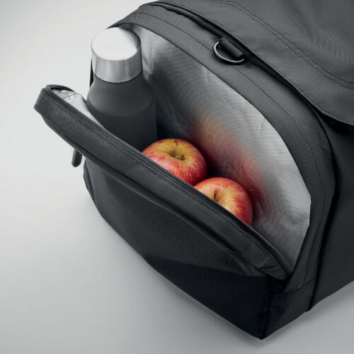 Bolso deportivo Valley en poliéster reciclado RPET con compartimento lateral, base rígida, correa ajustable y áreas amplias para personalización ecológica