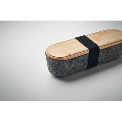 Estuche con regla y soporte para celular en bambú y fieltro RPET reciclado