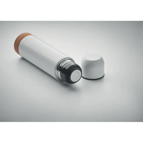 Termo Aventur: 500 ml en acero reciclado con aislamiento al vacío y base de corcho. Regalo premium sostenible, elegante y personalizable.