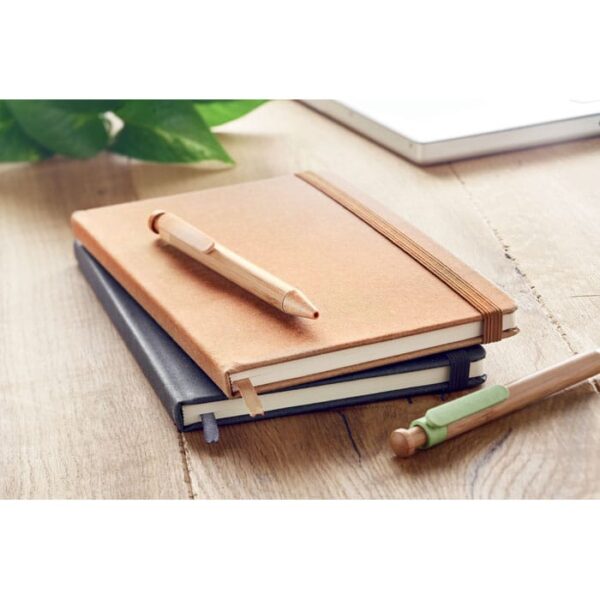 Libreta ecológica corporativa BAOBAB con tapa reciclada y banda elástica