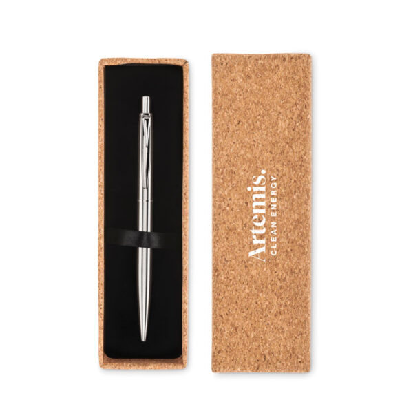 Bolígrafo GRAZ de acero reciclado con estuche de corcho natural, ideal para obsequios sostenibles y corporativos