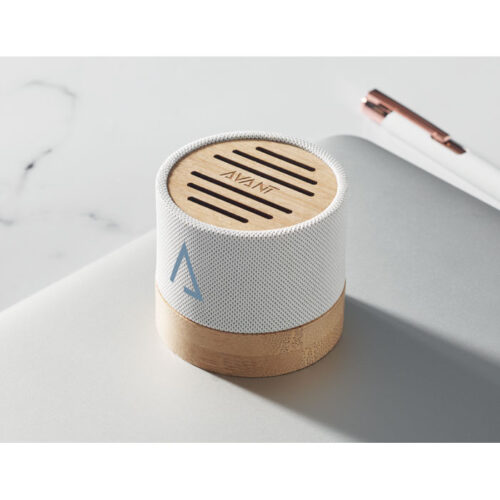 Bocina Bluetooth ecológica BOOL con carcasa RPET y detalle en bambú natural