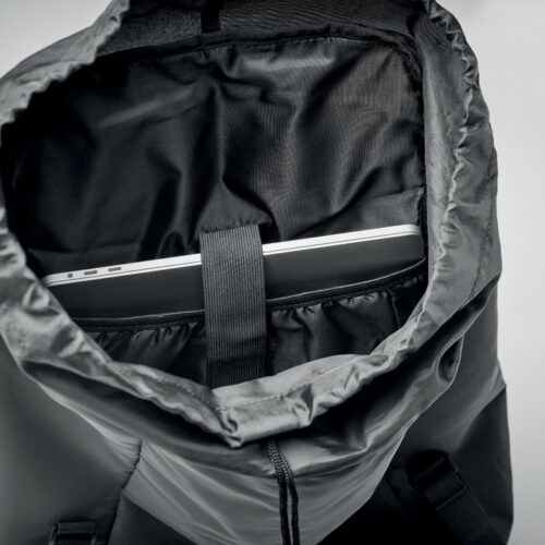 Mochila reflectante EIGER con recubrimiento de poliéster 190T