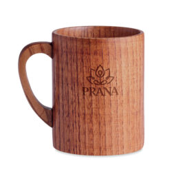 Taza de madera personalizada TRAVIS con logo grabado en láser y acabado natural, ideal para regalos ecológicos corporativos.