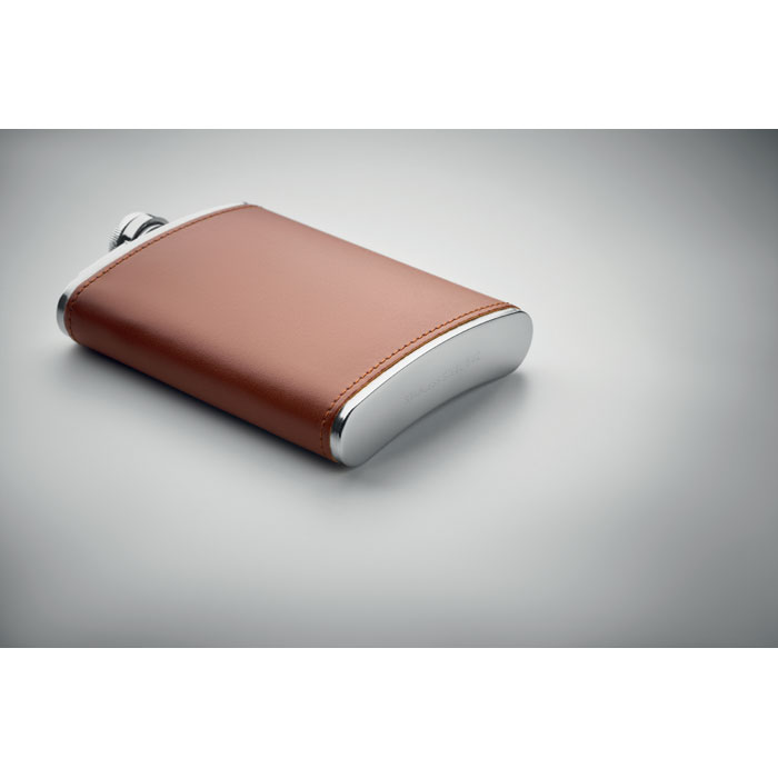 Petaca de acero inoxidable SLIMMY forrada en cuero PU marrón de 200ml
