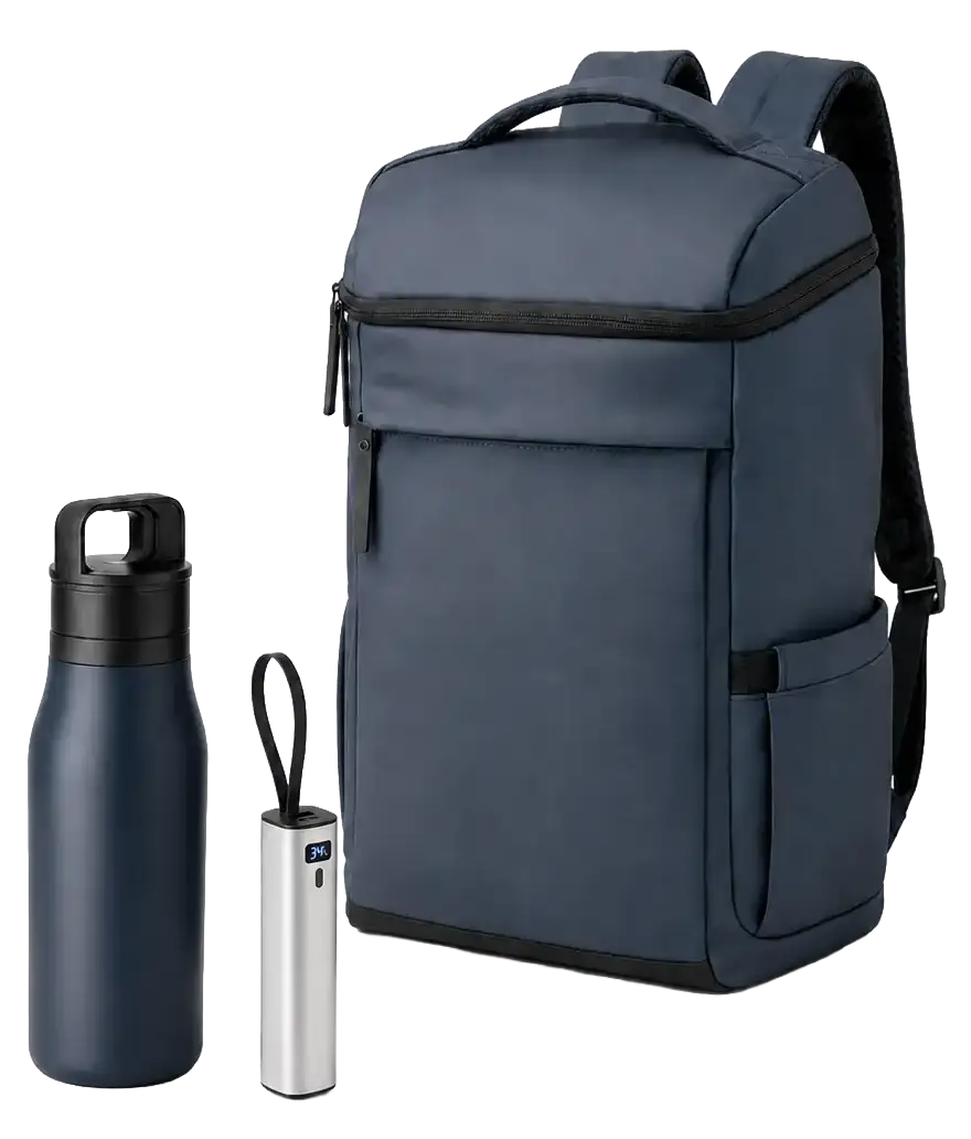 Mochila, botella y accesorio tecnológico de la colección de novedades 2026