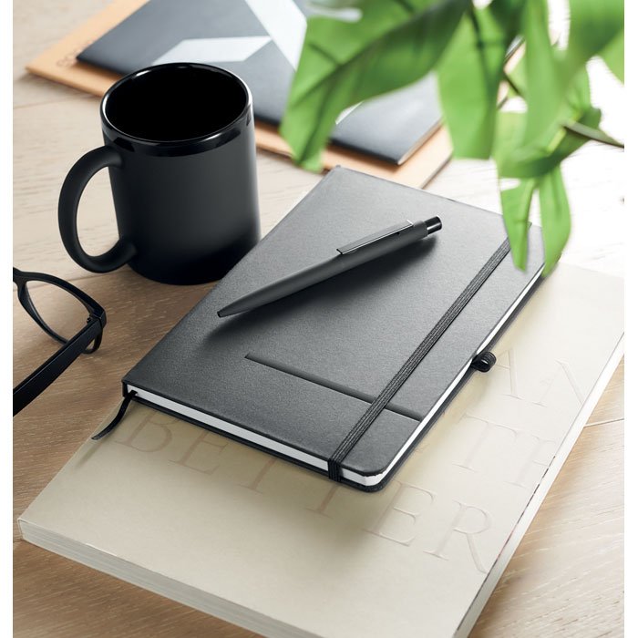 Bolรญgrafo metรกlico negro con logo grabado a lรกser